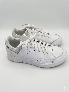 ON RUNNING Women’s The Roger Centre Court Sneakers as is
